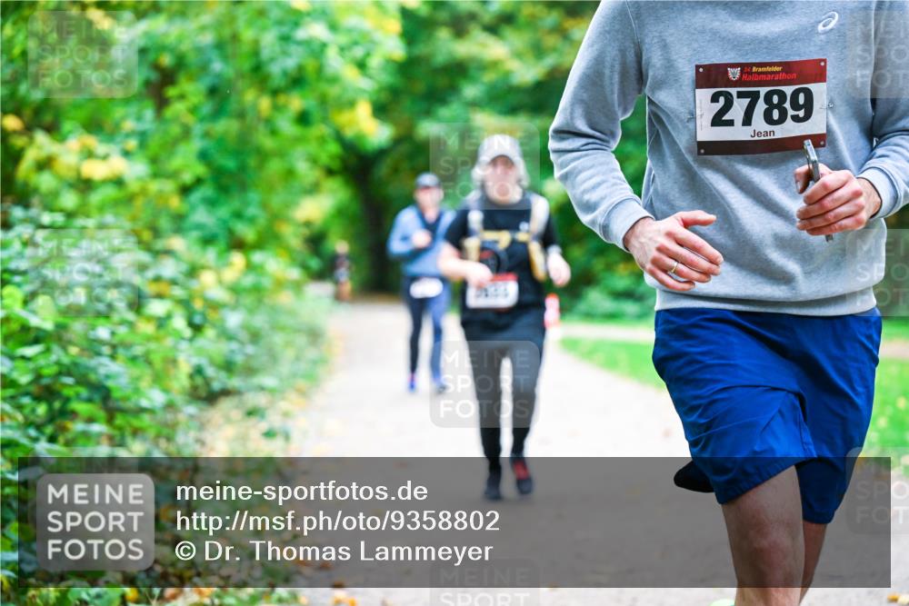 12.10.2025 - Bramfelder Halbmarathon 2025 Dr. Thomas Lammeyer http://msf.ph/oto/9358802 12.10.2025 11:05:38 Laufen 34, 2789 meine-sportfotos.de