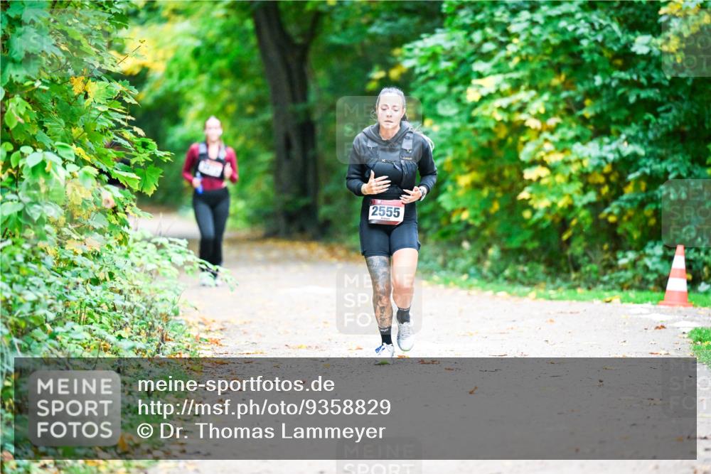 12.10.2025 - Bramfelder Halbmarathon 2025 Dr. Thomas Lammeyer http://msf.ph/oto/9358829 12.10.2025 11:05:46 Laufen 0, 2555 meine-sportfotos.de