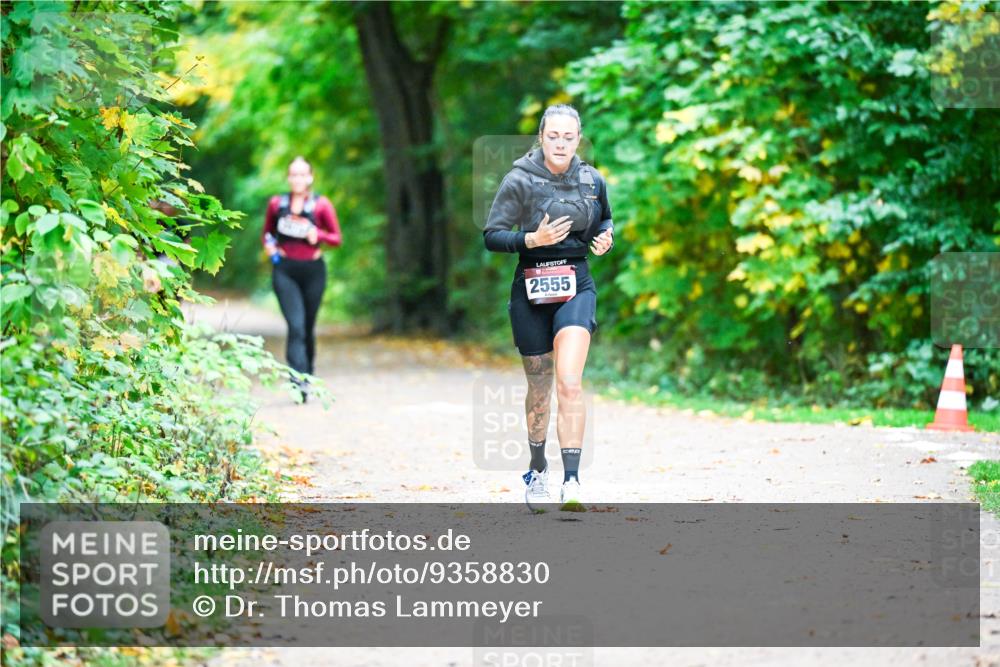 12.10.2025 - Bramfelder Halbmarathon 2025 Dr. Thomas Lammeyer http://msf.ph/oto/9358830 12.10.2025 11:05:46 Laufen 2555 meine-sportfotos.de