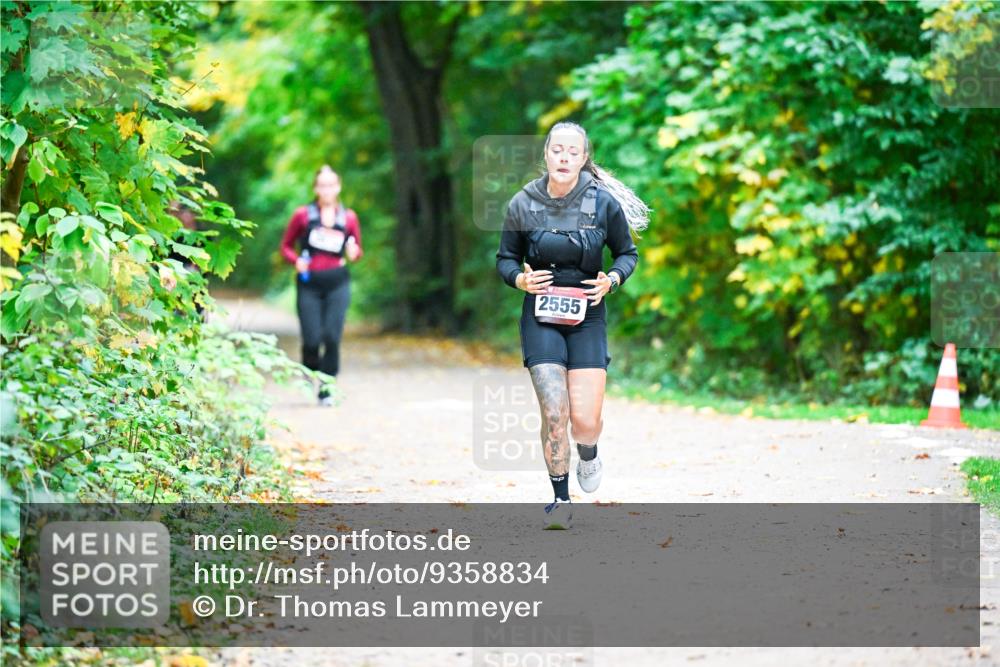 12.10.2025 - Bramfelder Halbmarathon 2025 Dr. Thomas Lammeyer http://msf.ph/oto/9358834 12.10.2025 11:05:46 Laufen 2555 meine-sportfotos.de