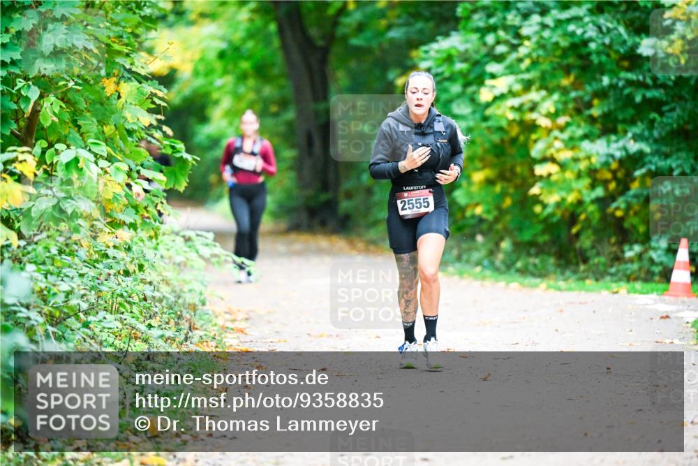 12.10.2025 - Bramfelder Halbmarathon 2025 Dr. Thomas Lammeyer http://msf.ph/oto/9358835 12.10.2025 11:05:47 Laufen 2555 meine-sportfotos.de