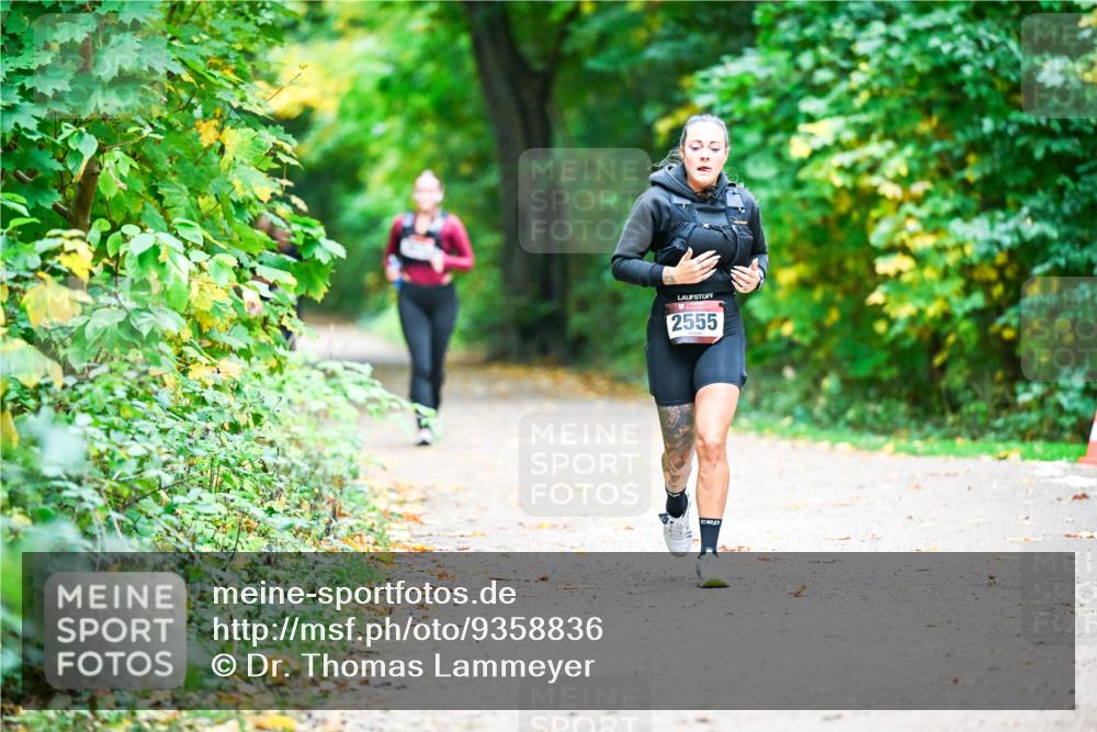 12.10.2025 - Bramfelder Halbmarathon 2025 Dr. Thomas Lammeyer http://msf.ph/oto/9358836 12.10.2025 11:05:47 Laufen 2555 meine-sportfotos.de