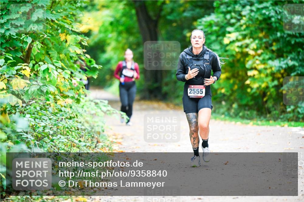 12.10.2025 - Bramfelder Halbmarathon 2025 Dr. Thomas Lammeyer http://msf.ph/oto/9358840 12.10.2025 11:05:47 Laufen 2555 meine-sportfotos.de
