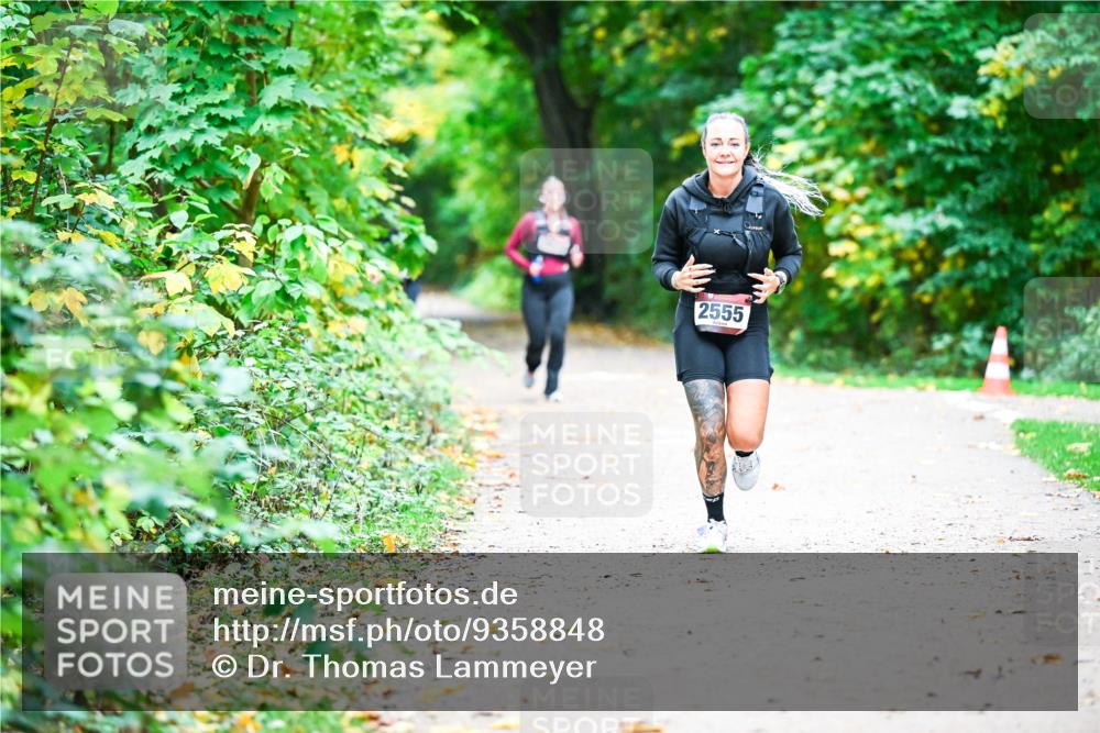 12.10.2025 - Bramfelder Halbmarathon 2025 Dr. Thomas Lammeyer http://msf.ph/oto/9358848 12.10.2025 11:05:49 Laufen 2555 meine-sportfotos.de