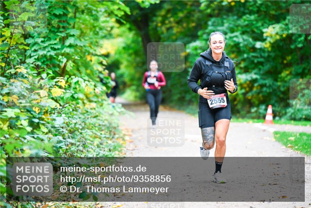 12.10.2025 - Bramfelder Halbmarathon 2025 Dr. Thomas Lammeyer http://msf.ph/oto/9358856 12.10.2025 11:05:50 Laufen 2555 meine-sportfotos.de