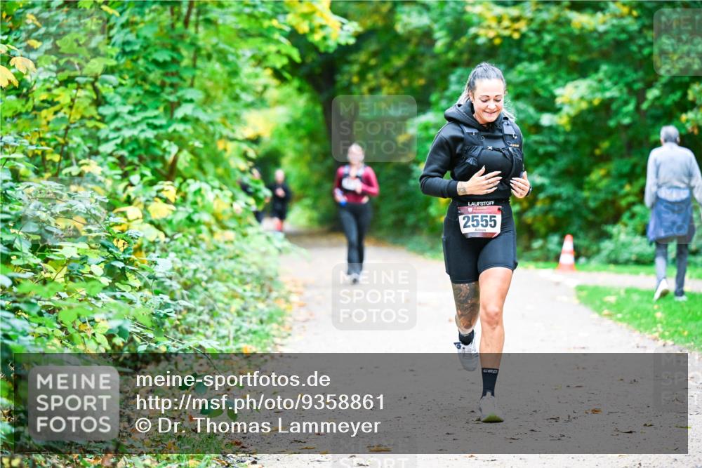 12.10.2025 - Bramfelder Halbmarathon 2025 Dr. Thomas Lammeyer http://msf.ph/oto/9358861 12.10.2025 11:05:50 Laufen 2555 meine-sportfotos.de