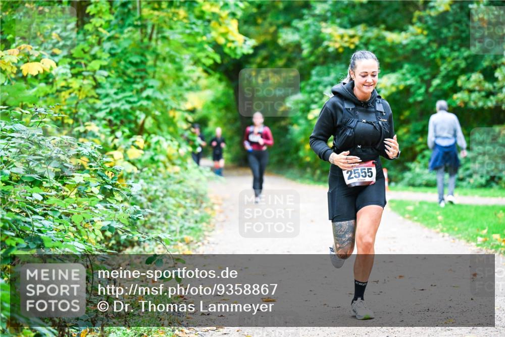 12.10.2025 - Bramfelder Halbmarathon 2025 Dr. Thomas Lammeyer http://msf.ph/oto/9358867 12.10.2025 11:05:51 Laufen 2555 meine-sportfotos.de