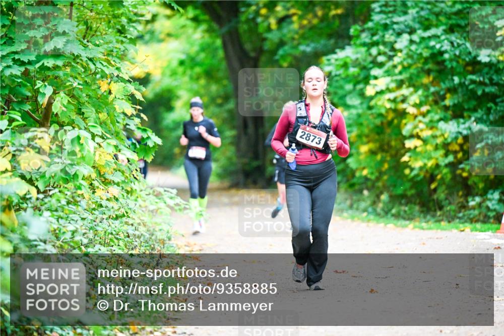 12.10.2025 - Bramfelder Halbmarathon 2025 Dr. Thomas Lammeyer http://msf.ph/oto/9358885 12.10.2025 11:05:54 Laufen 2873 meine-sportfotos.de