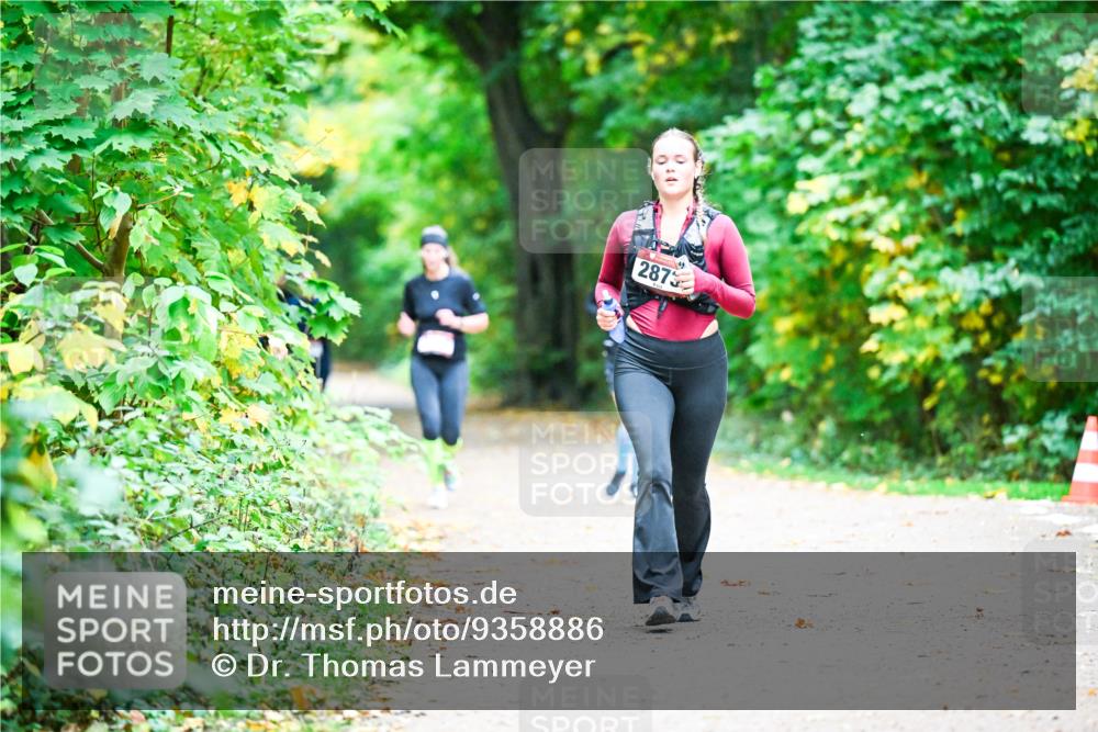 12.10.2025 - Bramfelder Halbmarathon 2025 Dr. Thomas Lammeyer http://msf.ph/oto/9358886 12.10.2025 11:05:54 Laufen 2873 meine-sportfotos.de