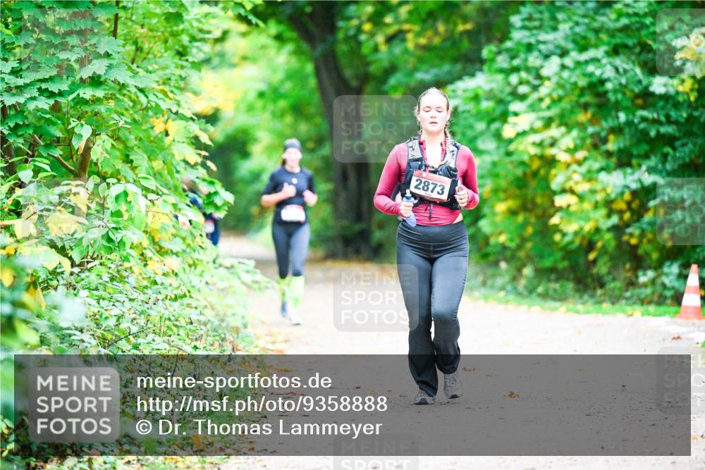 12.10.2025 - Bramfelder Halbmarathon 2025 Dr. Thomas Lammeyer http://msf.ph/oto/9358888 12.10.2025 11:05:55 Laufen 2873 meine-sportfotos.de