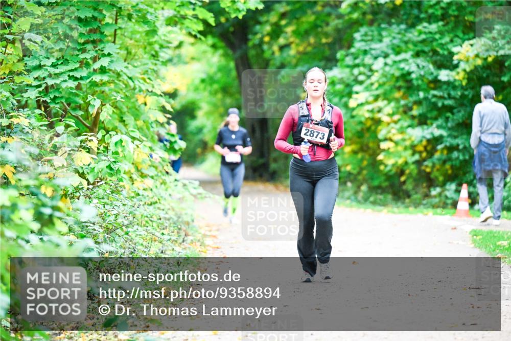 12.10.2025 - Bramfelder Halbmarathon 2025 Dr. Thomas Lammeyer http://msf.ph/oto/9358894 12.10.2025 11:05:55 Laufen 2873 meine-sportfotos.de