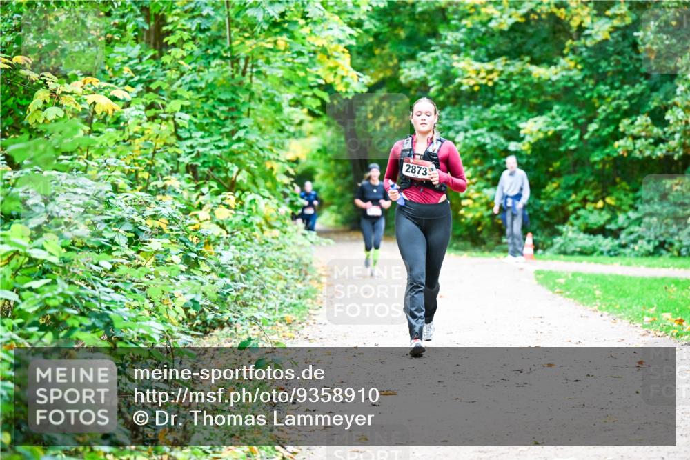 12.10.2025 - Bramfelder Halbmarathon 2025 Dr. Thomas Lammeyer http://msf.ph/oto/9358910 12.10.2025 11:05:57 Laufen 2873 meine-sportfotos.de