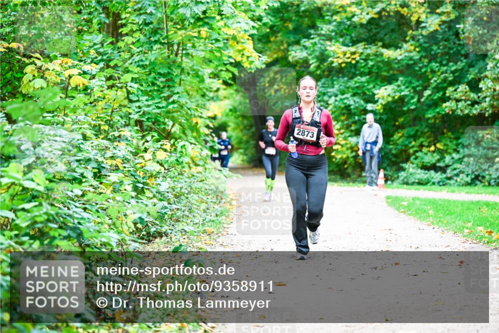 12.10.2025 - Bramfelder Halbmarathon 2025 Dr. Thomas Lammeyer http://msf.ph/oto/9358911 12.10.2025 11:05:58 Laufen 2873 meine-sportfotos.de