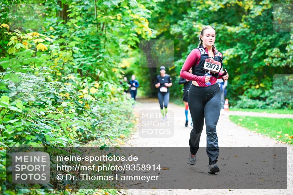 12.10.2025 - Bramfelder Halbmarathon 2025 Dr. Thomas Lammeyer http://msf.ph/oto/9358914 12.10.2025 11:05:59 Laufen 2873 meine-sportfotos.de