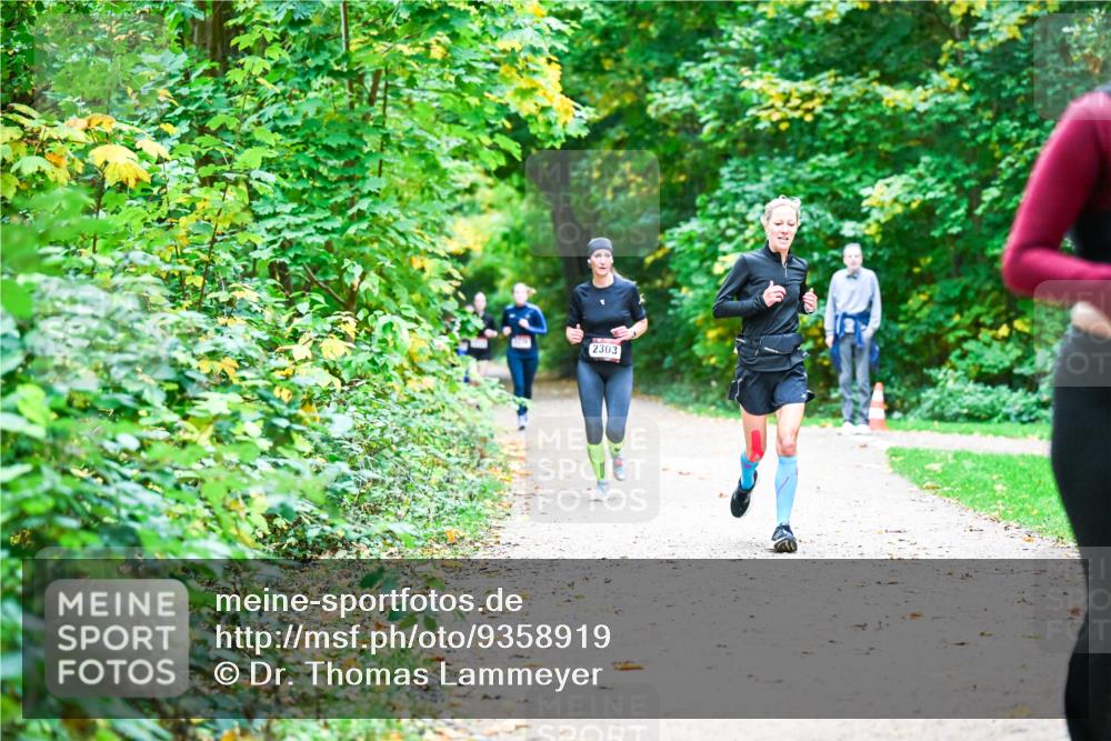 12.10.2025 - Bramfelder Halbmarathon 2025 Dr. Thomas Lammeyer http://msf.ph/oto/9358919 12.10.2025 11:06:00 Laufen 2303 meine-sportfotos.de