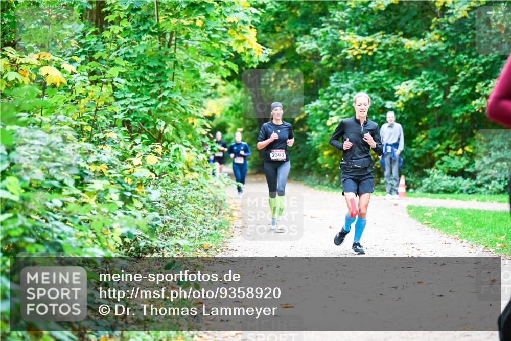 12.10.2025 - Bramfelder Halbmarathon 2025 Dr. Thomas Lammeyer http://msf.ph/oto/9358920 12.10.2025 11:06:00 Laufen 2303 meine-sportfotos.de