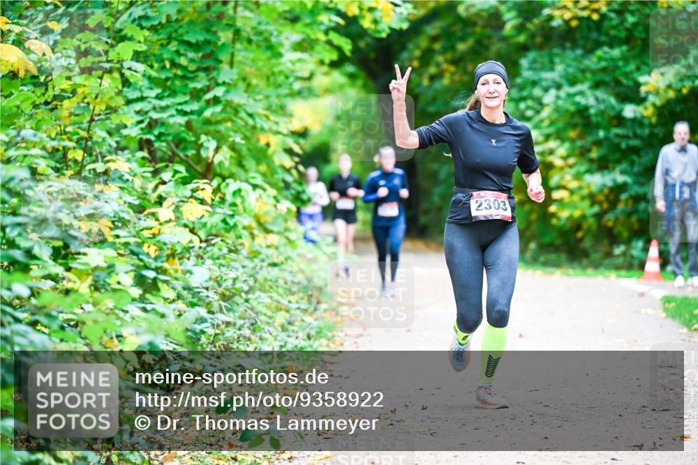12.10.2025 - Bramfelder Halbmarathon 2025 Dr. Thomas Lammeyer http://msf.ph/oto/9358922 12.10.2025 11:06:03 Laufen 2303 meine-sportfotos.de