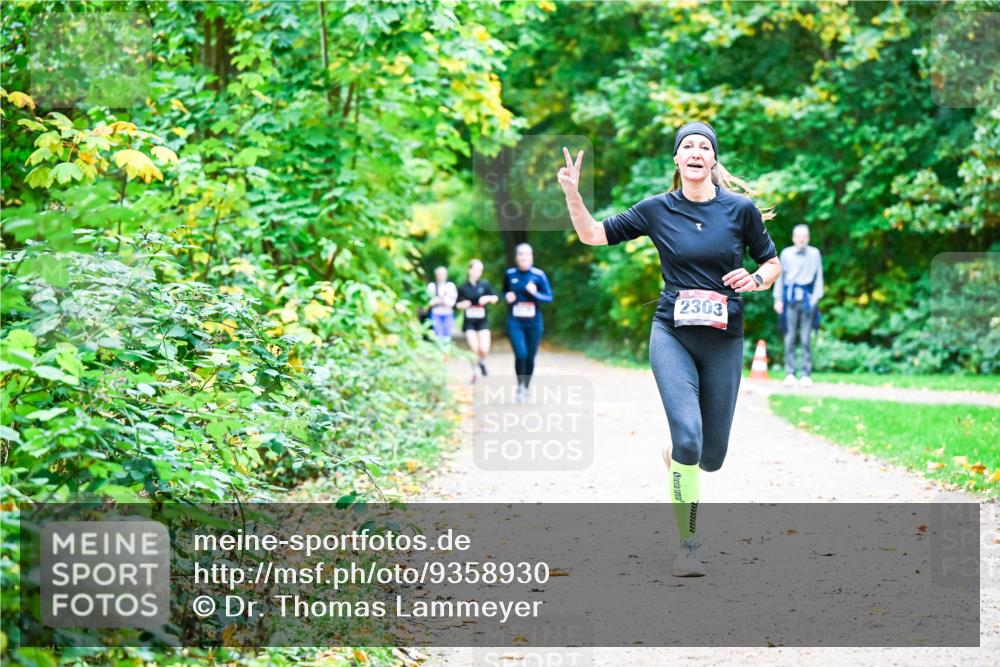 12.10.2025 - Bramfelder Halbmarathon 2025 Dr. Thomas Lammeyer http://msf.ph/oto/9358930 12.10.2025 11:06:04 Laufen 2303 meine-sportfotos.de