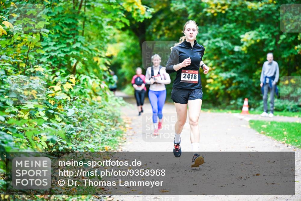 12.10.2025 - Bramfelder Halbmarathon 2025 Dr. Thomas Lammeyer http://msf.ph/oto/9358968 12.10.2025 11:06:12 Laufen 2418 meine-sportfotos.de