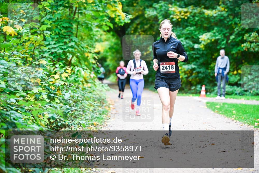 12.10.2025 - Bramfelder Halbmarathon 2025 Dr. Thomas Lammeyer http://msf.ph/oto/9358971 12.10.2025 11:06:12 Laufen 2418 meine-sportfotos.de