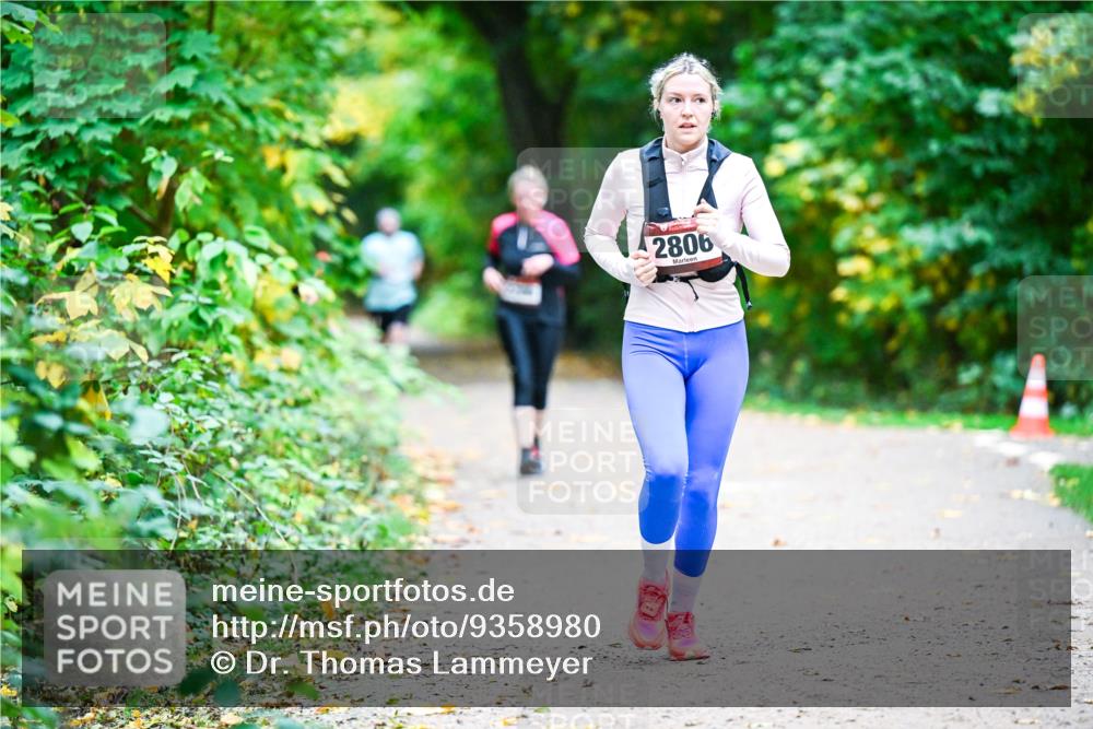 12.10.2025 - Bramfelder Halbmarathon 2025 Dr. Thomas Lammeyer http://msf.ph/oto/9358980 12.10.2025 11:06:15 Laufen 2806 meine-sportfotos.de