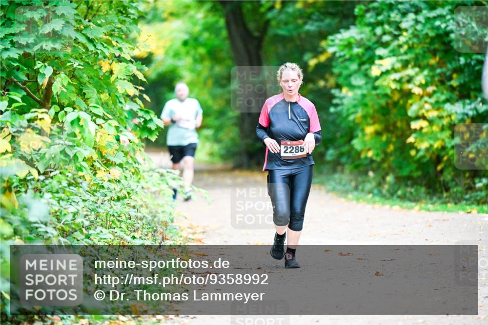 12.10.2025 - Bramfelder Halbmarathon 2025 Dr. Thomas Lammeyer http://msf.ph/oto/9358992 12.10.2025 11:06:17 Laufen 2286 meine-sportfotos.de