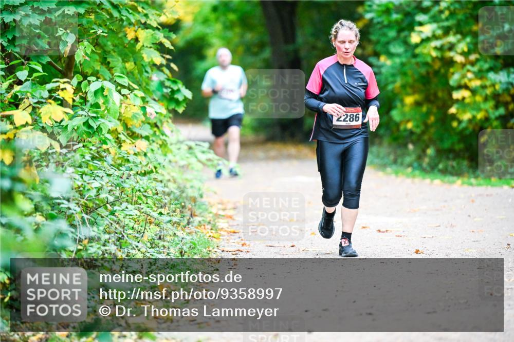 12.10.2025 - Bramfelder Halbmarathon 2025 Dr. Thomas Lammeyer http://msf.ph/oto/9358997 12.10.2025 11:06:18 Laufen 2286 meine-sportfotos.de