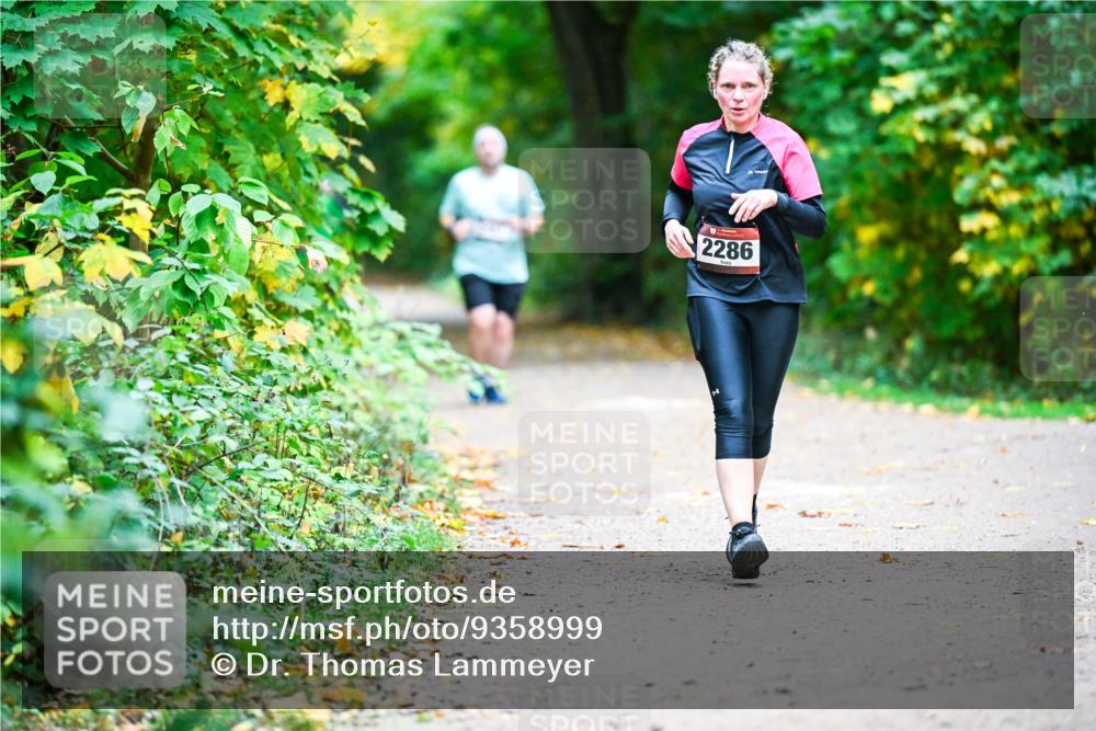 12.10.2025 - Bramfelder Halbmarathon 2025 Dr. Thomas Lammeyer http://msf.ph/oto/9358999 12.10.2025 11:06:18 Laufen 2286 meine-sportfotos.de