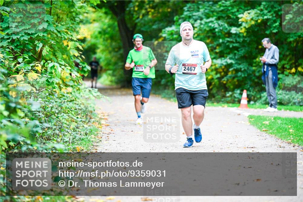 12.10.2025 - Bramfelder Halbmarathon 2025 Dr. Thomas Lammeyer http://msf.ph/oto/9359031 12.10.2025 11:06:26 Laufen 2979, 2467 meine-sportfotos.de