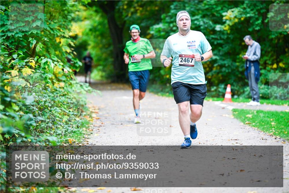 12.10.2025 - Bramfelder Halbmarathon 2025 Dr. Thomas Lammeyer http://msf.ph/oto/9359033 12.10.2025 11:06:27 Laufen 2467 meine-sportfotos.de