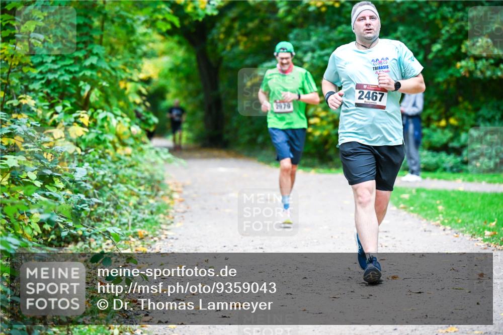 12.10.2025 - Bramfelder Halbmarathon 2025 Dr. Thomas Lammeyer http://msf.ph/oto/9359043 12.10.2025 11:06:28 Laufen 2979, 2467 meine-sportfotos.de