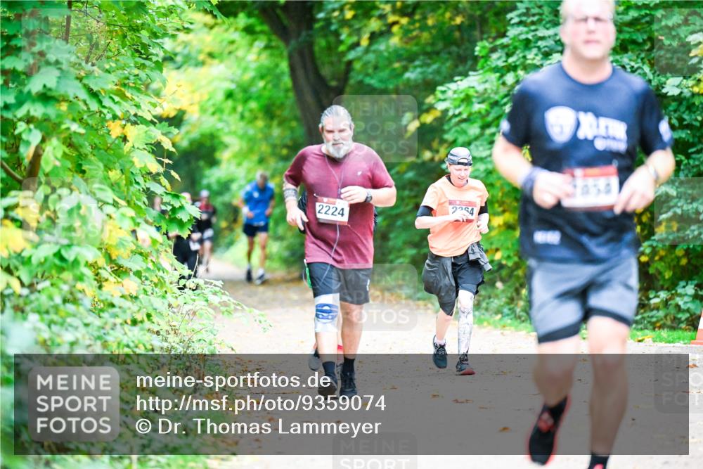 12.10.2025 - Bramfelder Halbmarathon 2025 Dr. Thomas Lammeyer http://msf.ph/oto/9359074 12.10.2025 11:06:43 Laufen 2224 meine-sportfotos.de
