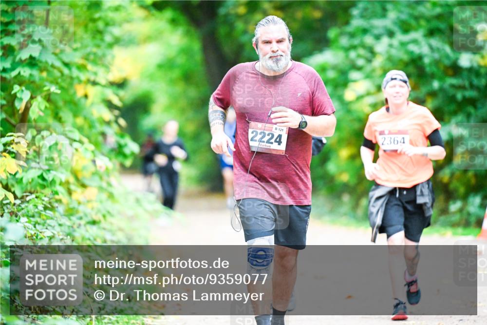 12.10.2025 - Bramfelder Halbmarathon 2025 Dr. Thomas Lammeyer http://msf.ph/oto/9359077 12.10.2025 11:06:47 Laufen 121, 2224, 2364 meine-sportfotos.de