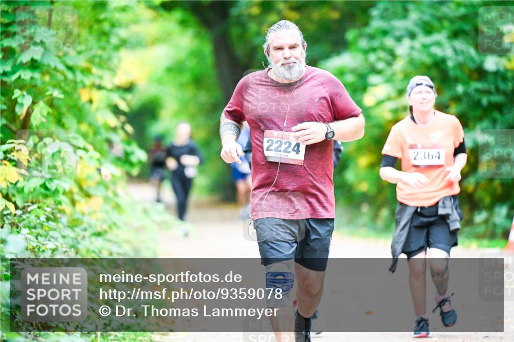 12.10.2025 - Bramfelder Halbmarathon 2025 Dr. Thomas Lammeyer http://msf.ph/oto/9359078 12.10.2025 11:06:47 Laufen 2224, 2364 meine-sportfotos.de