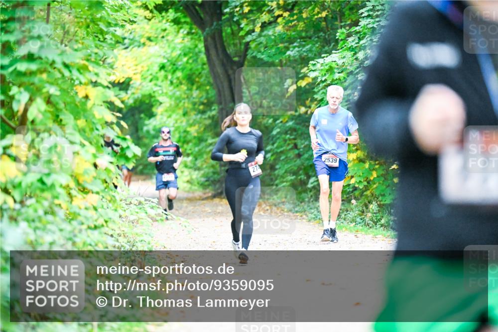 12.10.2025 - Bramfelder Halbmarathon 2025 Dr. Thomas Lammeyer http://msf.ph/oto/9359095 12.10.2025 11:06:52 Laufen  meine-sportfotos.de