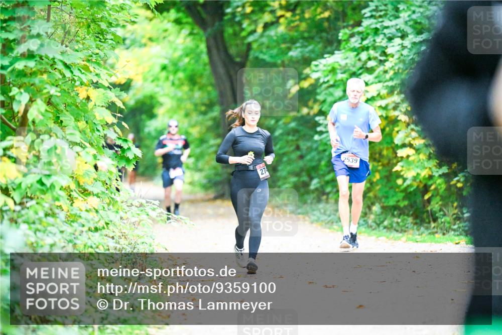 12.10.2025 - Bramfelder Halbmarathon 2025 Dr. Thomas Lammeyer http://msf.ph/oto/9359100 12.10.2025 11:06:52 Laufen 274, 2539 meine-sportfotos.de