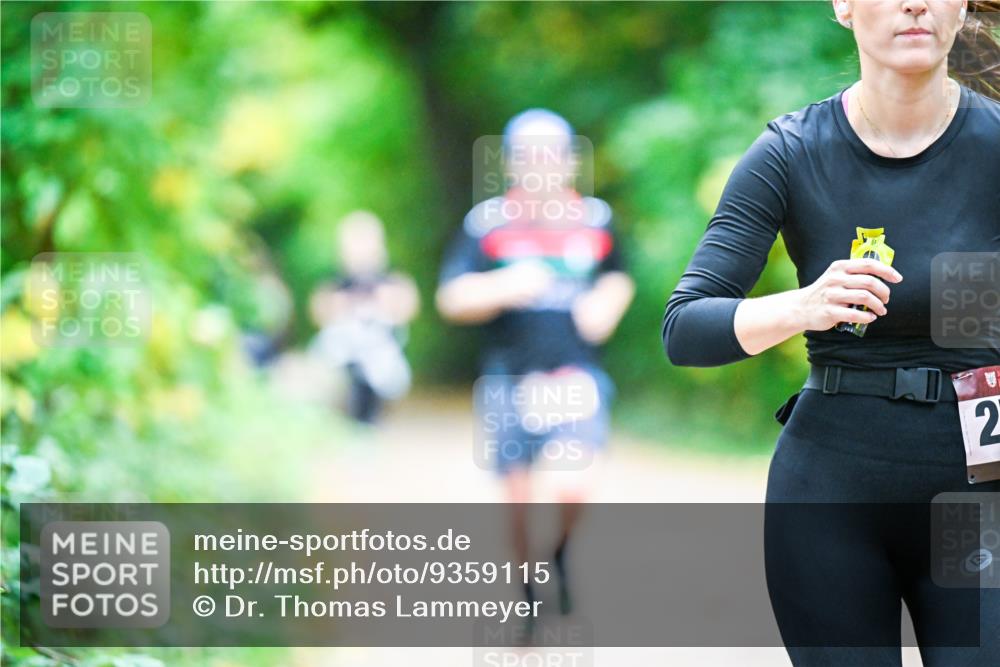 12.10.2025 - Bramfelder Halbmarathon 2025 Dr. Thomas Lammeyer http://msf.ph/oto/9359115 12.10.2025 11:07:00 Laufen 2 meine-sportfotos.de