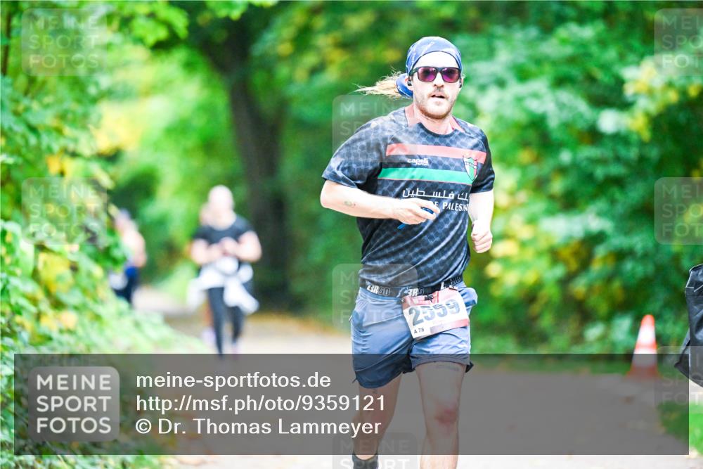 12.10.2025 - Bramfelder Halbmarathon 2025 Dr. Thomas Lammeyer http://msf.ph/oto/9359121 12.10.2025 11:07:01 Laufen 2559, 78 meine-sportfotos.de