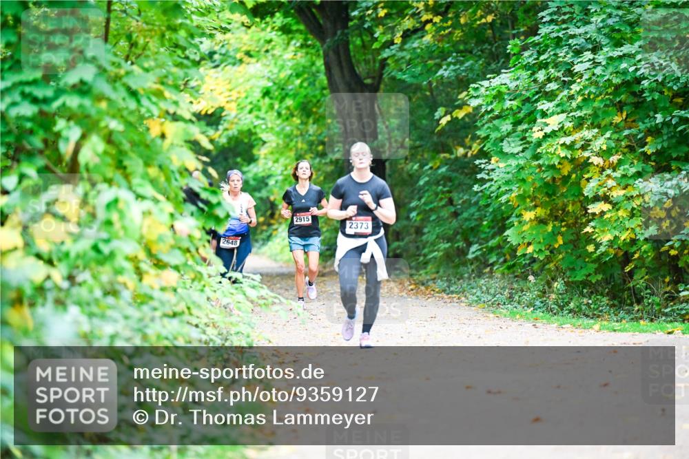 12.10.2025 - Bramfelder Halbmarathon 2025 Dr. Thomas Lammeyer http://msf.ph/oto/9359127 12.10.2025 11:07:03 Laufen 2648, 2915, 2373 meine-sportfotos.de