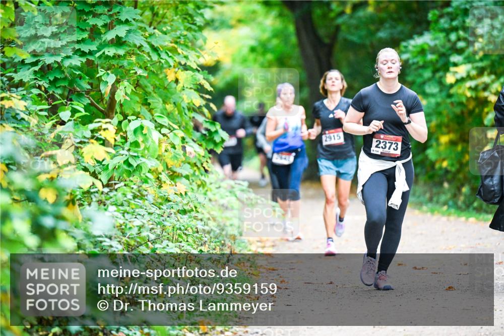 12.10.2025 - Bramfelder Halbmarathon 2025 Dr. Thomas Lammeyer http://msf.ph/oto/9359159 12.10.2025 11:07:08 Laufen 2915, 2373, 8, 134 meine-sportfotos.de