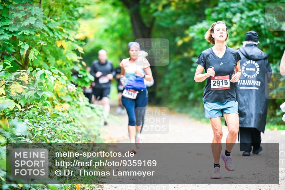 12.10.2025 - Bramfelder Halbmarathon 2025 Dr. Thomas Lammeyer http://msf.ph/oto/9359169 12.10.2025 11:07:11 Laufen 2915, 605, 2010 meine-sportfotos.de