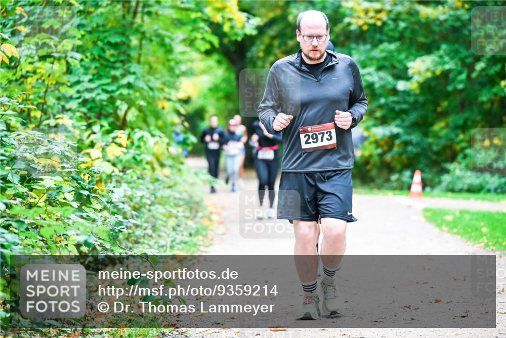 12.10.2025 - Bramfelder Halbmarathon 2025 Dr. Thomas Lammeyer http://msf.ph/oto/9359214 12.10.2025 11:07:23 Laufen 2973 meine-sportfotos.de