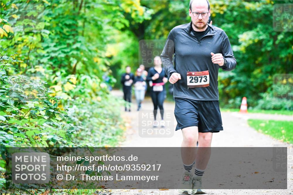 12.10.2025 - Bramfelder Halbmarathon 2025 Dr. Thomas Lammeyer http://msf.ph/oto/9359217 12.10.2025 11:07:24 Laufen 34, 2973 meine-sportfotos.de
