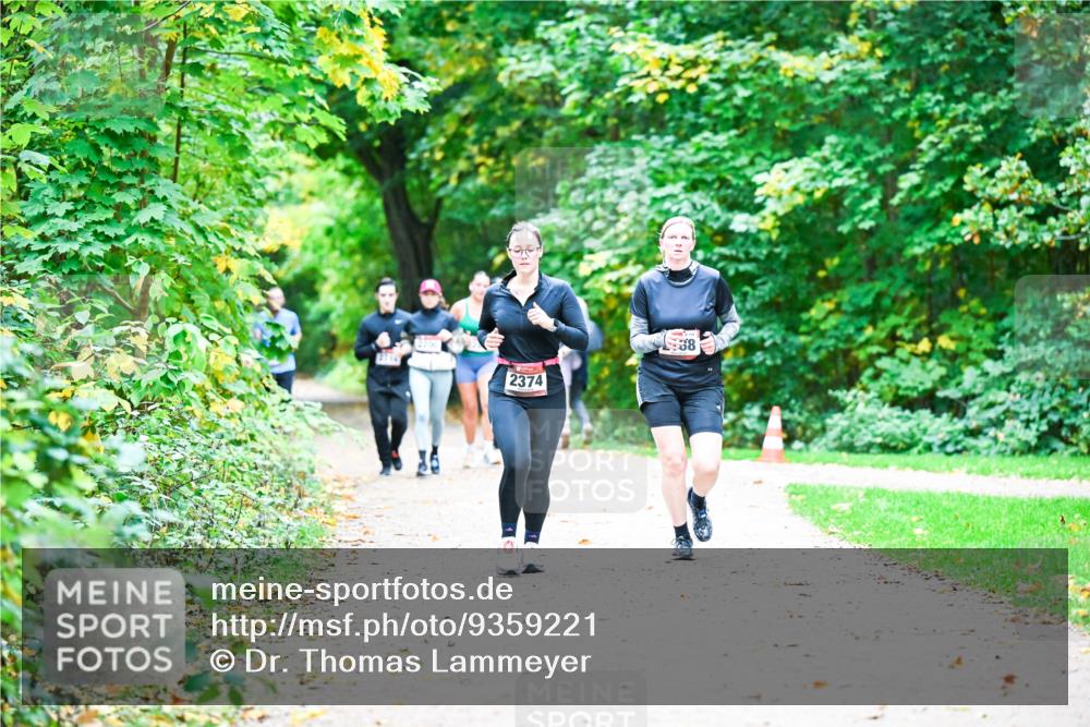 12.10.2025 - Bramfelder Halbmarathon 2025 Dr. Thomas Lammeyer http://msf.ph/oto/9359221 12.10.2025 11:07:26 Laufen 2374, 38, 9 meine-sportfotos.de