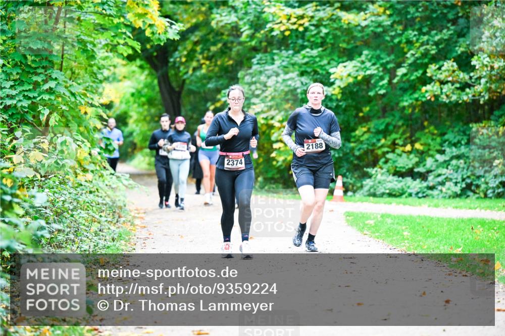 12.10.2025 - Bramfelder Halbmarathon 2025 Dr. Thomas Lammeyer http://msf.ph/oto/9359224 12.10.2025 11:07:27 Laufen 2374, 2188 meine-sportfotos.de