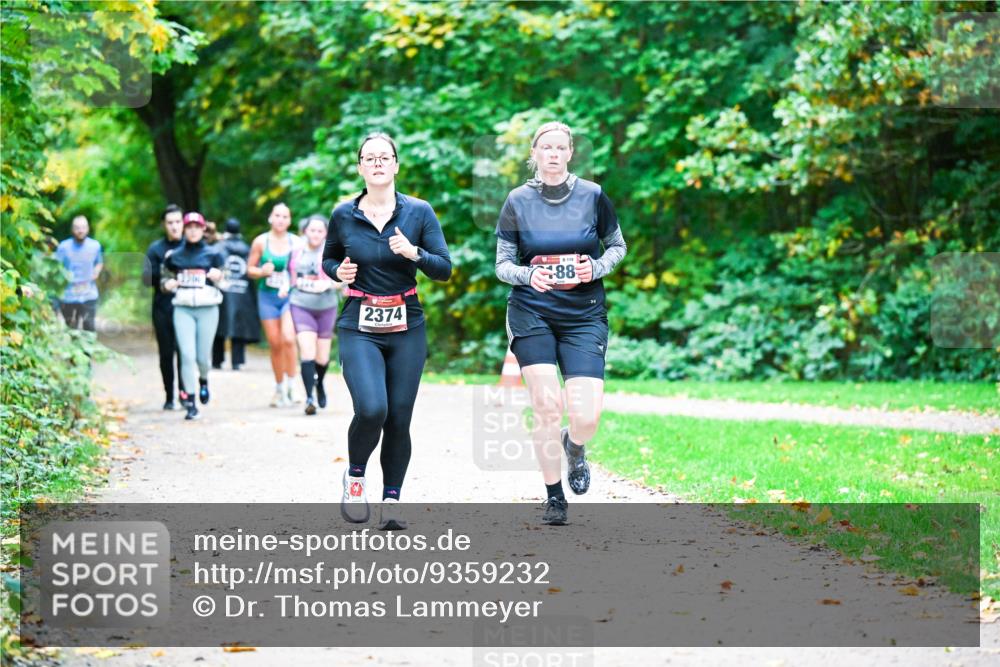 12.10.2025 - Bramfelder Halbmarathon 2025 Dr. Thomas Lammeyer http://msf.ph/oto/9359232 12.10.2025 11:07:28 Laufen 2374, 119, 88 meine-sportfotos.de
