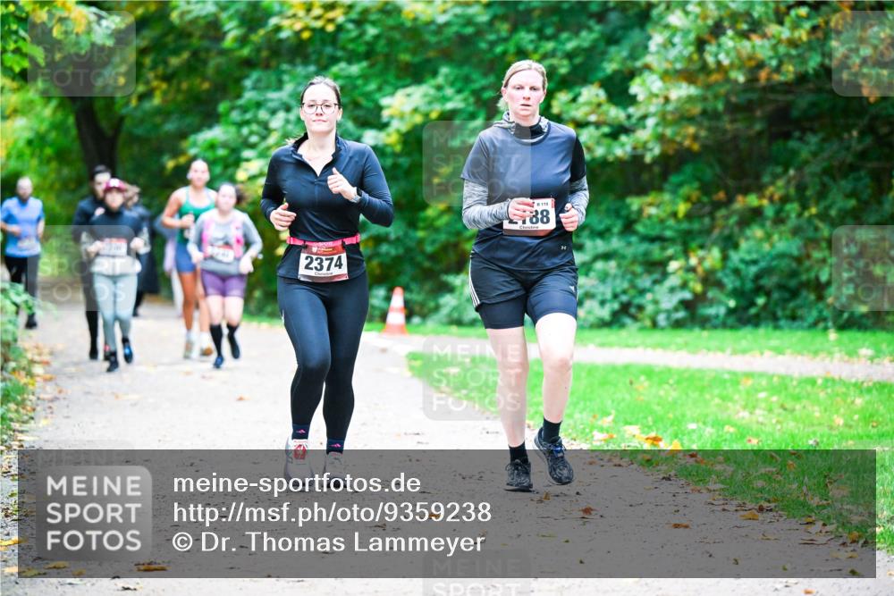 12.10.2025 - Bramfelder Halbmarathon 2025 Dr. Thomas Lammeyer http://msf.ph/oto/9359238 12.10.2025 11:07:28 Laufen 2374, 119, 88 meine-sportfotos.de