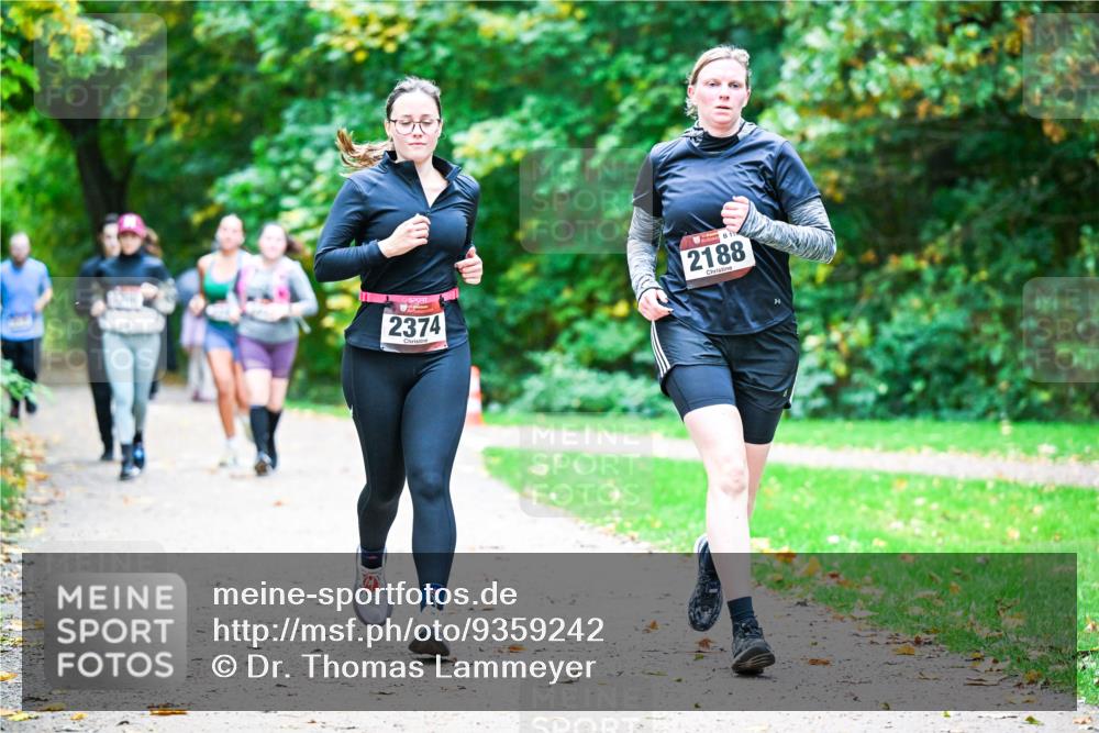 12.10.2025 - Bramfelder Halbmarathon 2025 Dr. Thomas Lammeyer http://msf.ph/oto/9359242 12.10.2025 11:07:29 Laufen 2374, 1, 2188 meine-sportfotos.de