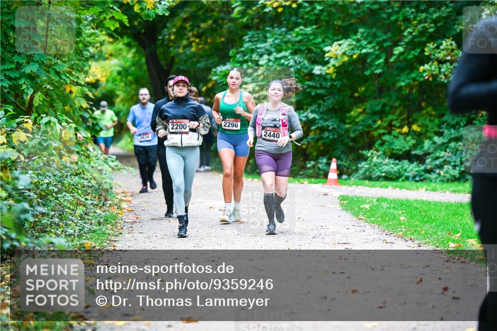 12.10.2025 - Bramfelder Halbmarathon 2025 Dr. Thomas Lammeyer http://msf.ph/oto/9359246 12.10.2025 11:07:31 Laufen 2200, 2296, 2638, 2440 meine-sportfotos.de