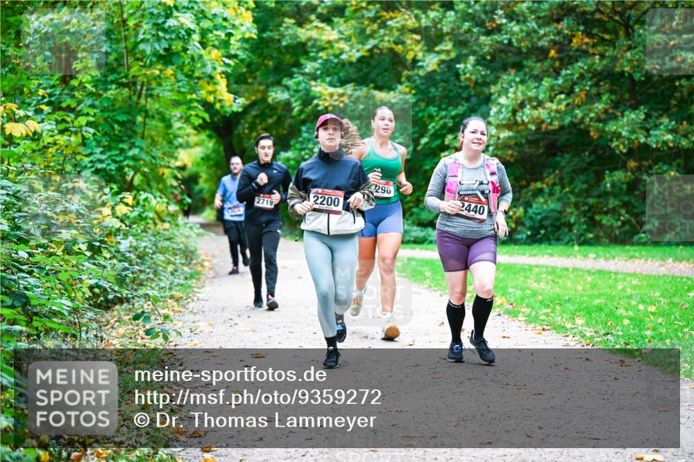 12.10.2025 - Bramfelder Halbmarathon 2025 Dr. Thomas Lammeyer http://msf.ph/oto/9359272 12.10.2025 11:07:35 Laufen 2719, 2200, 296, 2440 meine-sportfotos.de